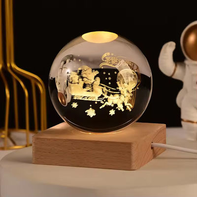3d Laser Crystal Ball Ukiran Dengan LED Pencahayaan Kayu Base Crystal Ball Souvenir