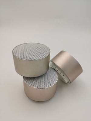 Profesional Wireless Portable Travel Bluetooth Speaker DC5V 1A Dengan Radio FM