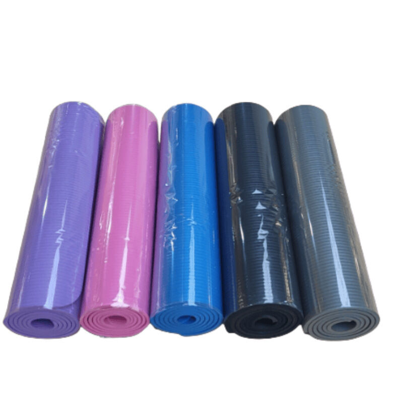 PVC Yoga Mat dibuat dari bahan ramah lingkungan yang sangat elastis yang sempurna untuk sesi kebugaran yoga tidur siang dan duduk panjang tersedia